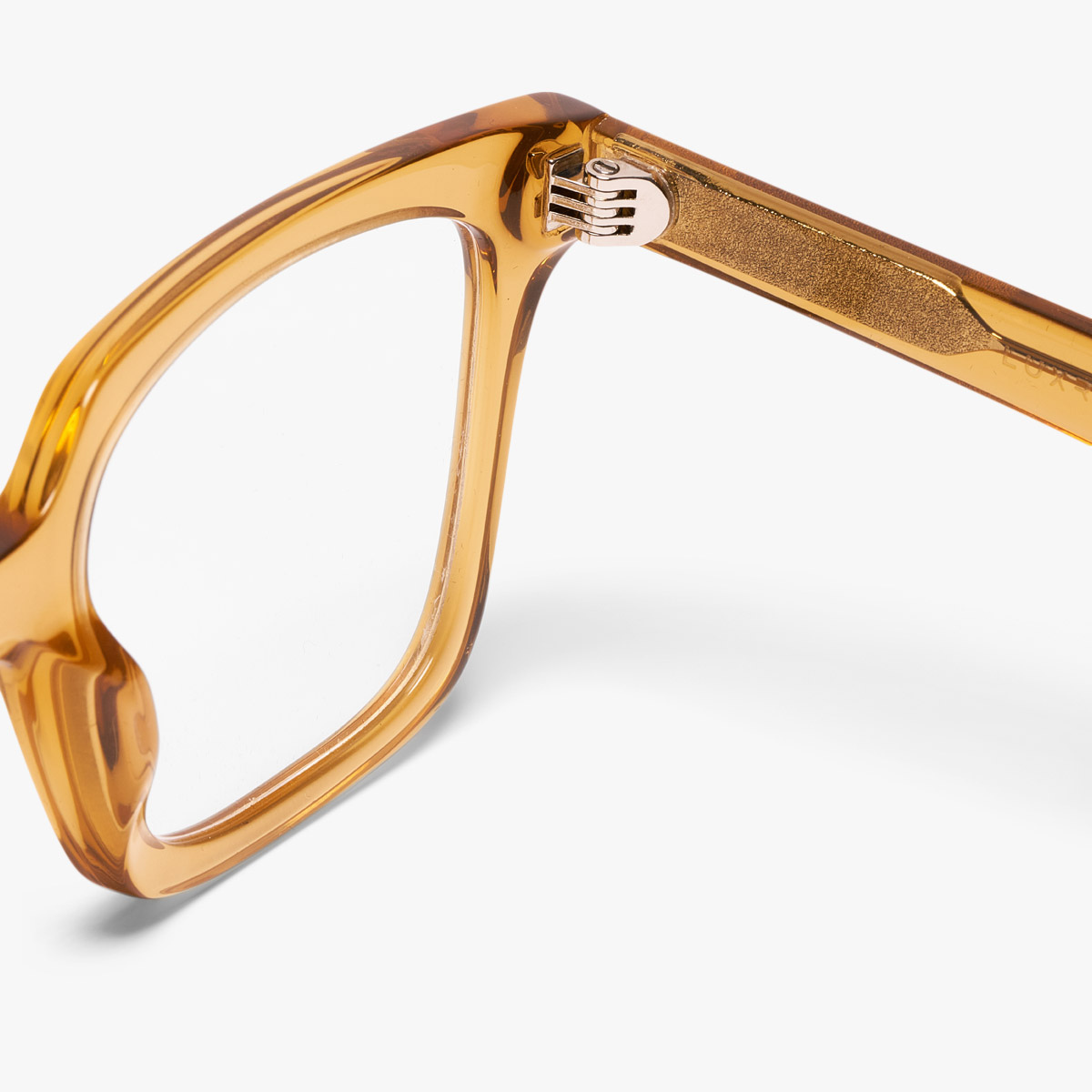 Luxreaders stylish Men's Tisvilde Crystal Caramel Reading glasses. Made from Bio-acetate in a Square shape.