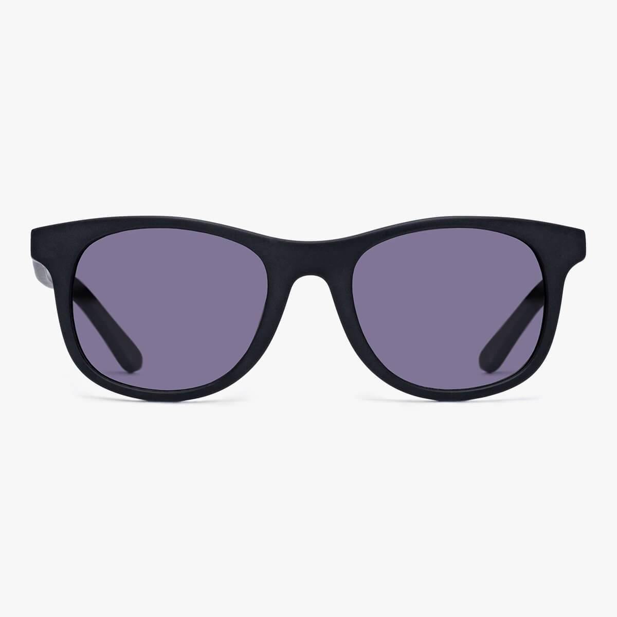 Luxreaders stylish Women's Malmö Black Sunglasses. Made from Acetate in a Square shape.