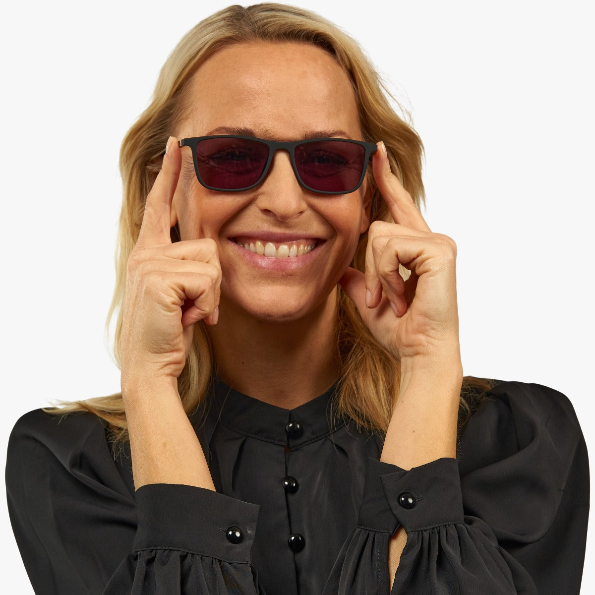 Person wearing Women's København Black glasses